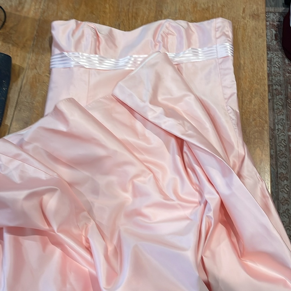 Dress - Picture 3 of 4